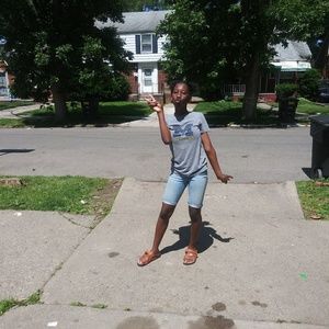 Meet your Posher, Nicole